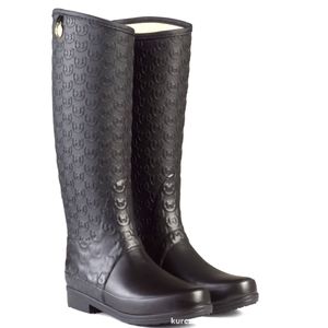 Hunter Black Rainboots Limited Edition Regent Motocomb logo embossed   Size 38